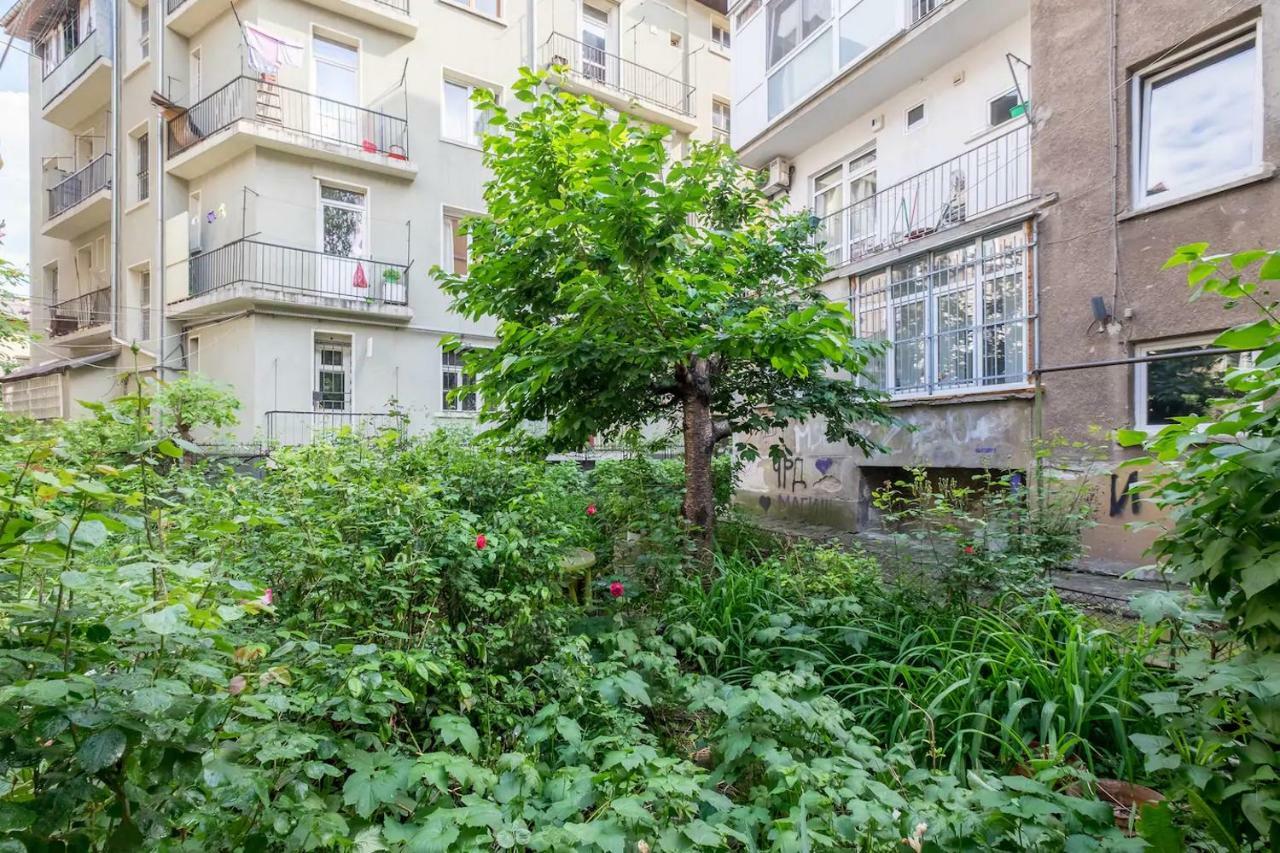 Apartment Center Cave *