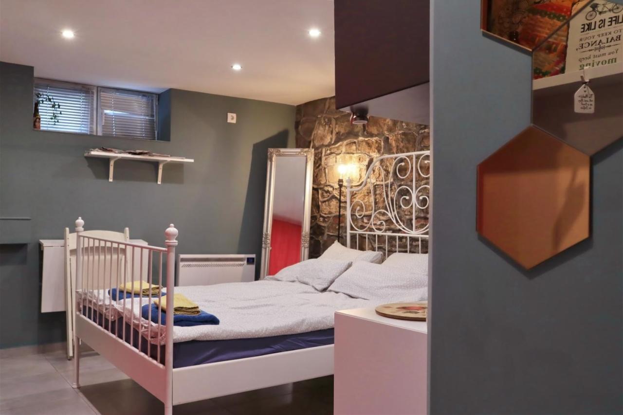 Center Cave Apartment *